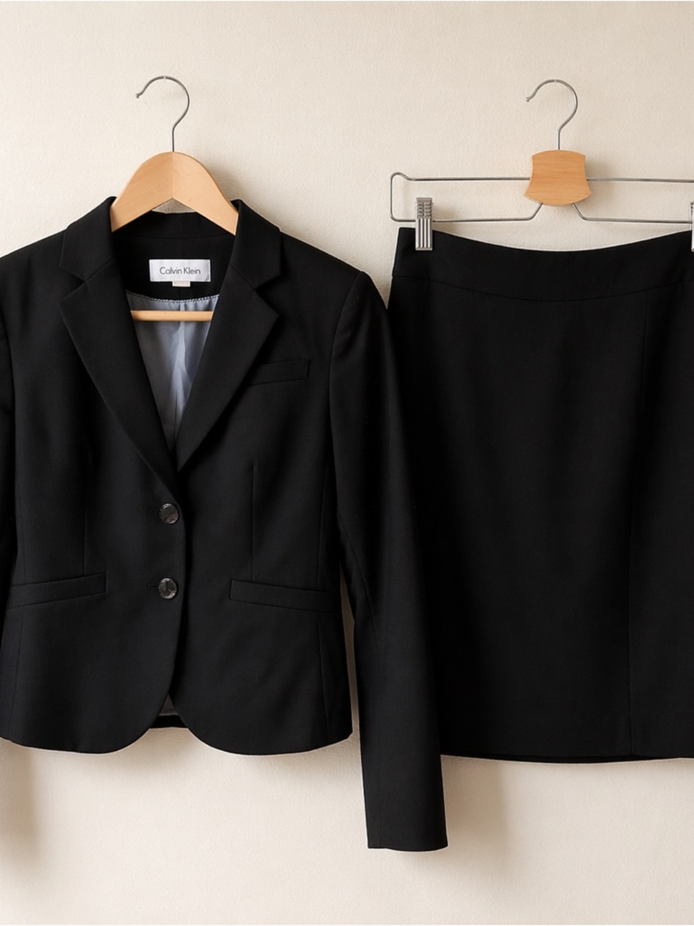 Calvin Klein Black 2-Piece Suit Set Blazer & Skirt Size 2 Petite Work Office